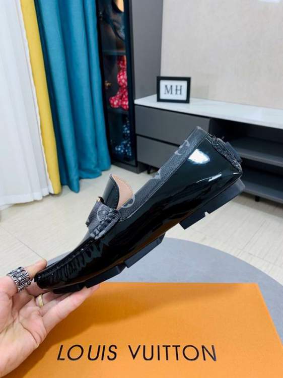 Picture of Louis Vuitton Shoes _SKULVsz38-44mnf035812051